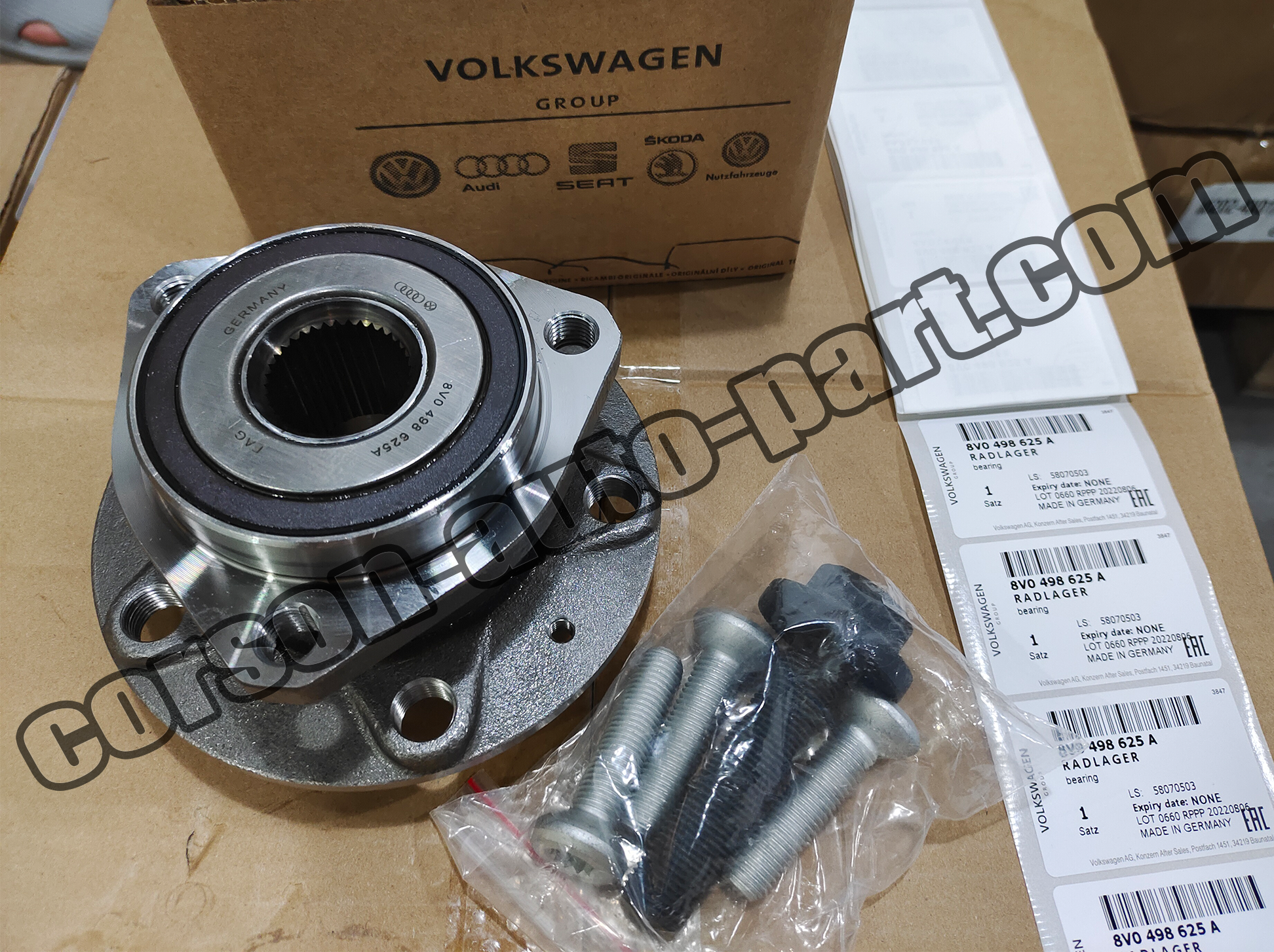 VOLKSWAGEN 8V0498625A Wheel bearing kit 8S0498625A 8V0598625C