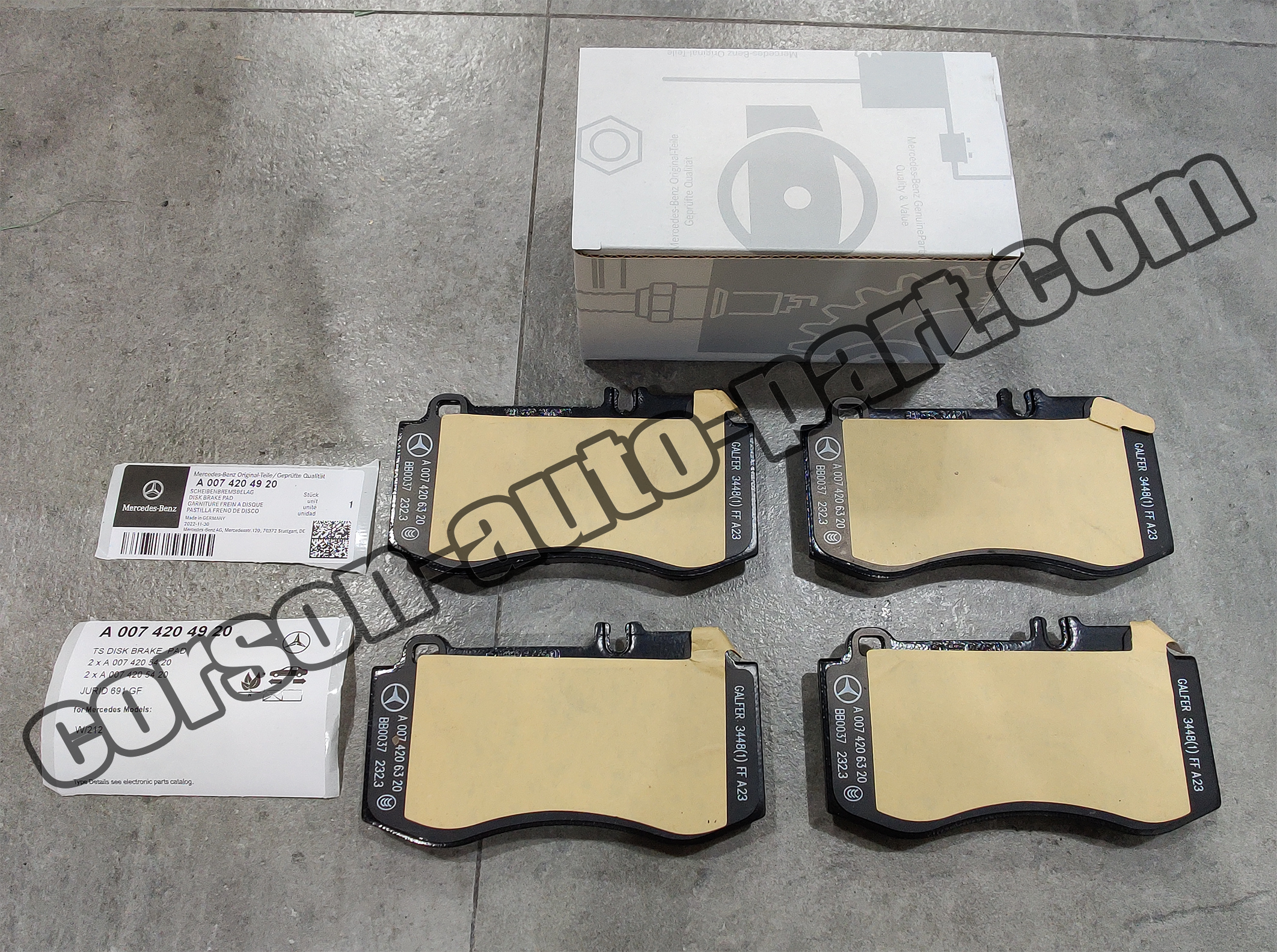 Mercedes-Benz A0024204920 Brake pad set A0034201620 A0044206020