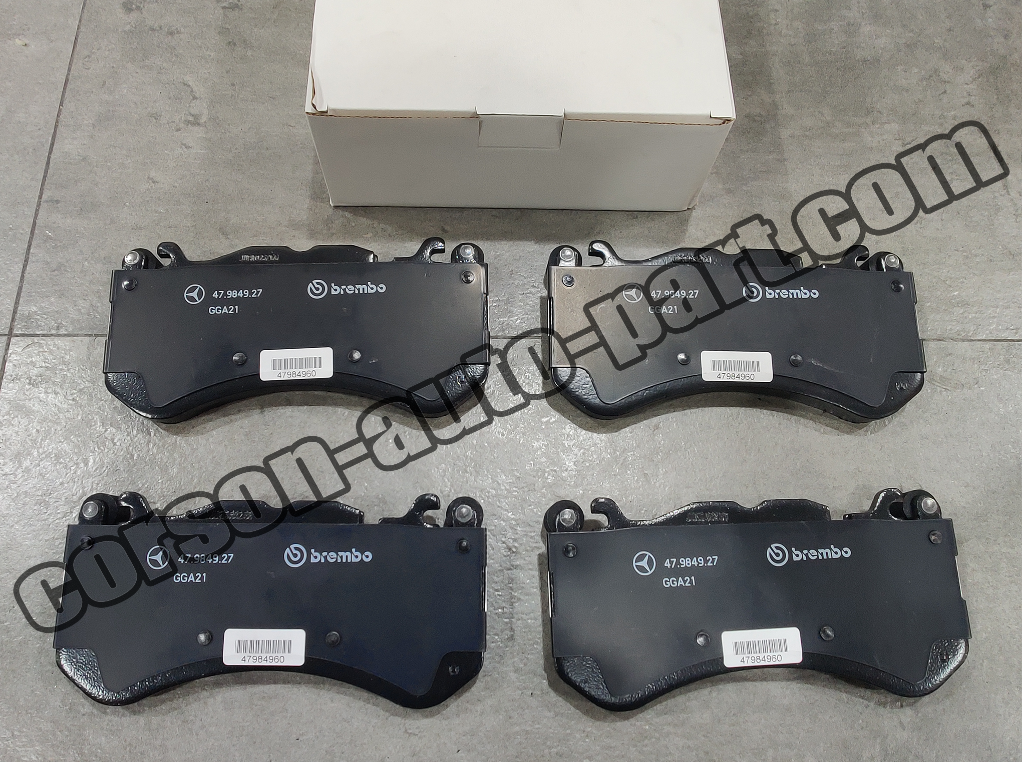 Mercedes-Benz A008420412028 Brake pad set A0044208920 A0054201120