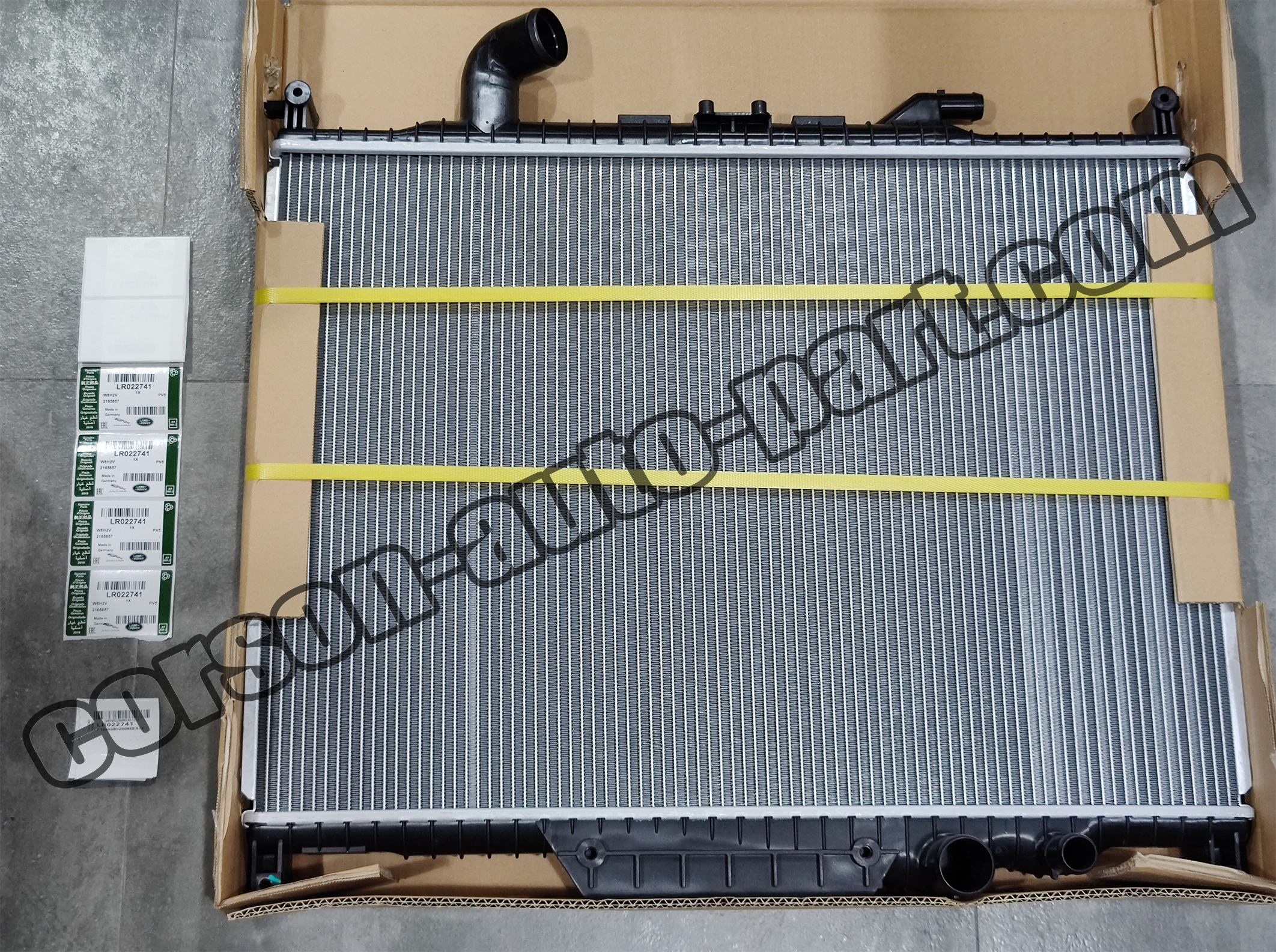 Land Rover LR022741 Radiator