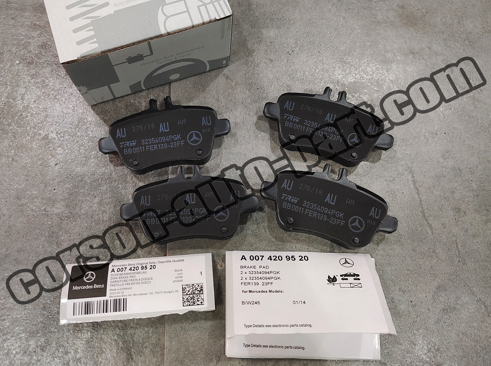 Mercedes-Benz A0074209520 brake pad set A0064202320 A0084202320