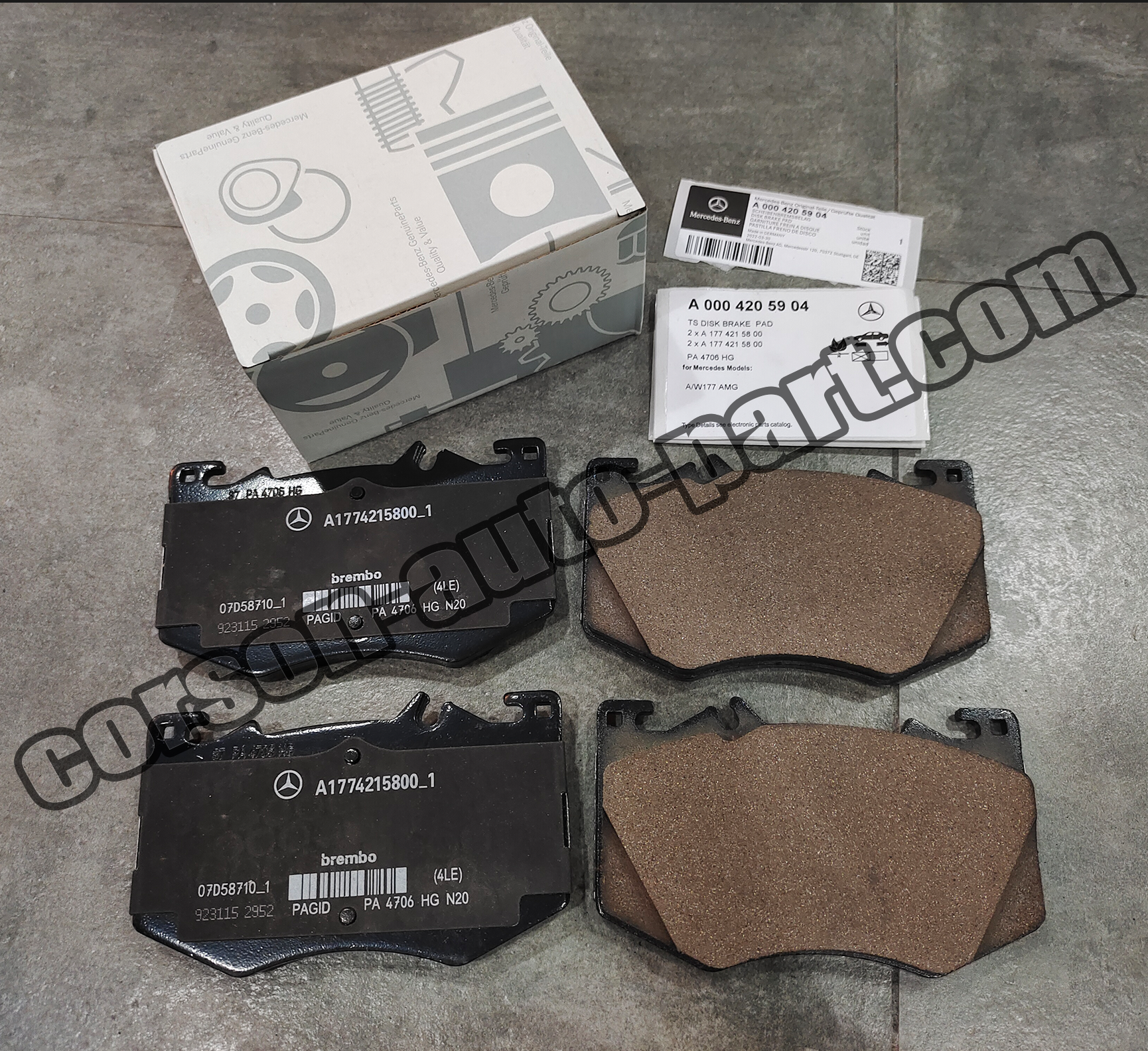 Mercedes-Benz A0004205904 Brake pad set A0004207405 A0004208302