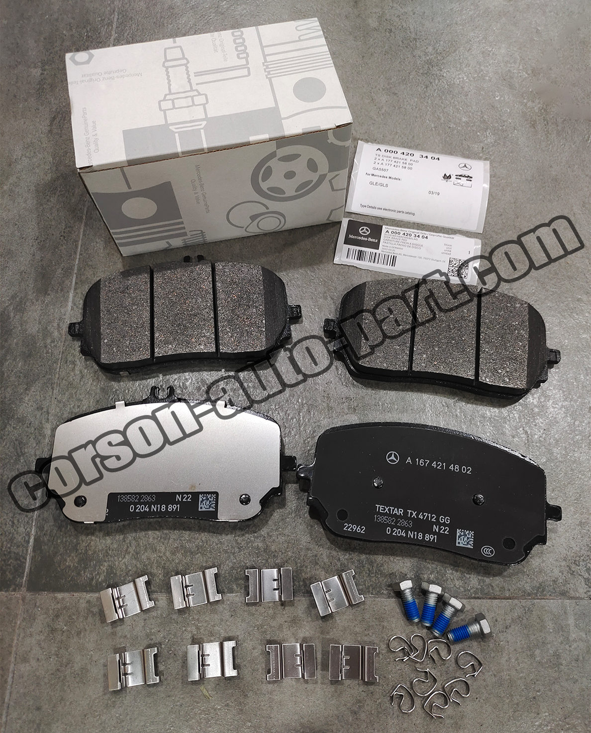 Mercedes-Benz A0004203404 Brake pad set A0004201003 A0004204702