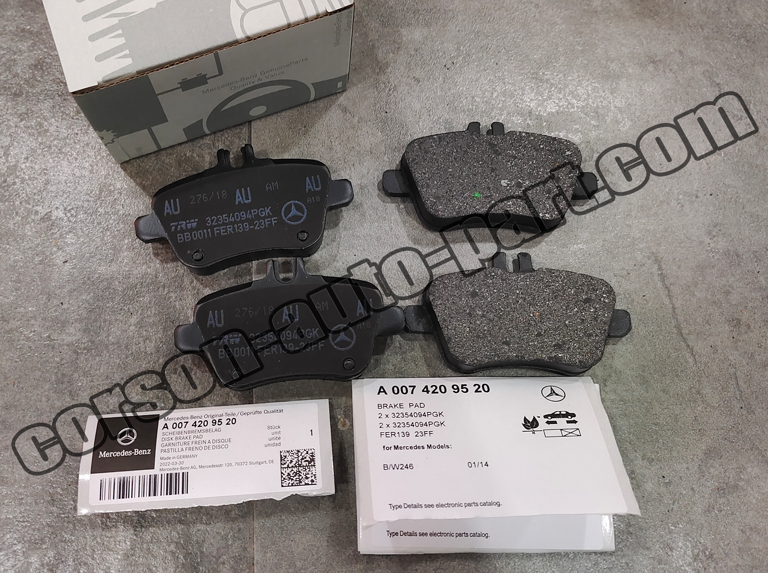 Mercedes-Benz A0074209520 brake pad set A0064202320 A0084202320