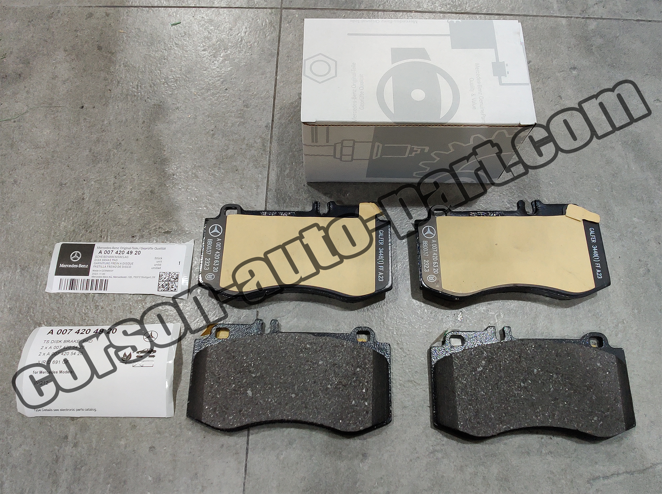 Mercedes-Benz A0024204920 Brake pad set A0034201620 A0044206020