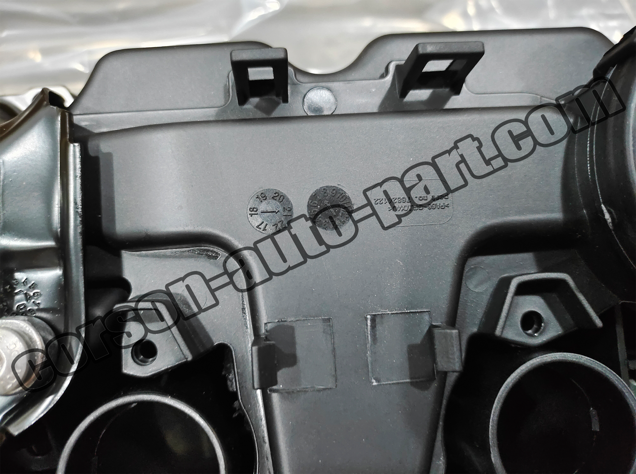 BMW 11127552281 Engine Valve Cover