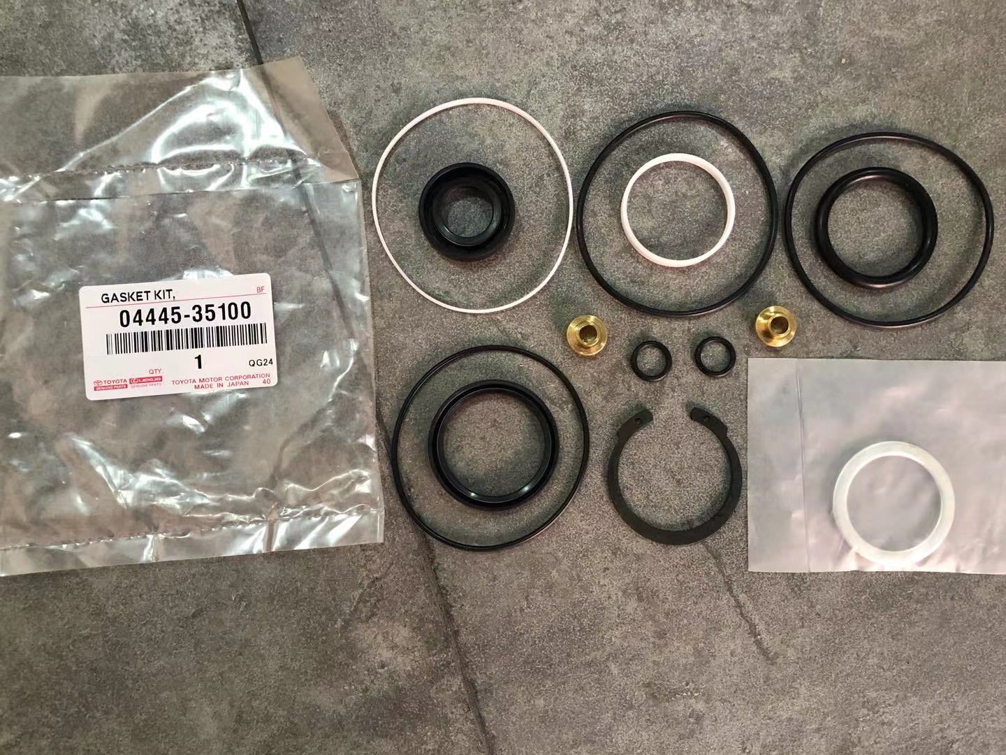 GASKET KIT, POWER STEERING GEAR (FOR RECIRCULATING BALL) Genuine Toyota (0444535100)