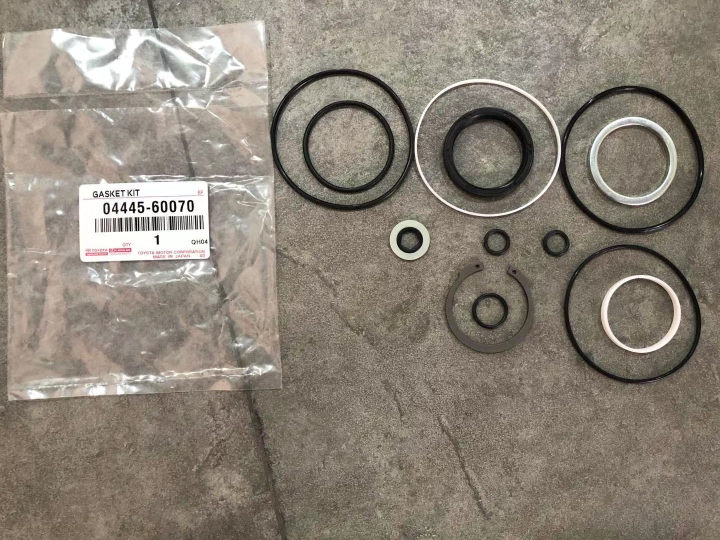 GASKET KIT, POWER STEERING GEAR (FOR RECIRCULATING BALL) Genuine Toyota (0444560070)