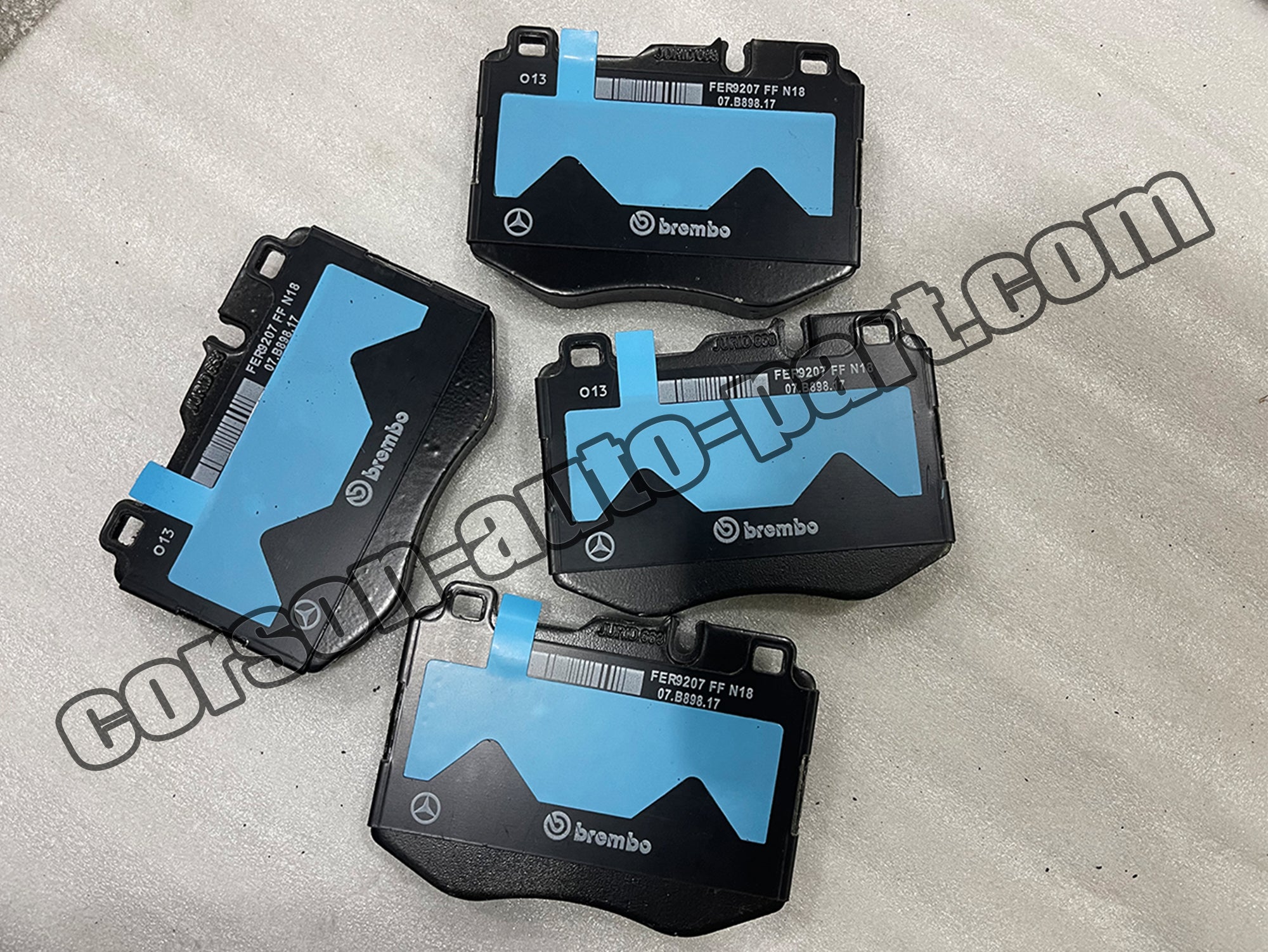 Mercedes-Benz brake pads A0004208000