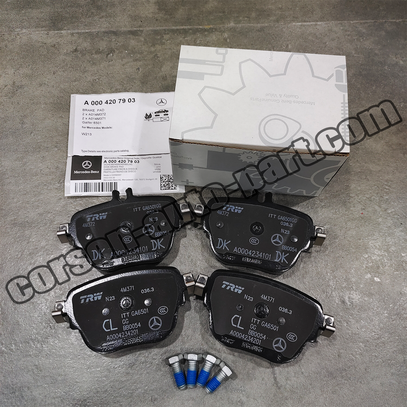 Mercedes-Benz A0004207903 Brake Pad(Rear) A0004206200 A0004206300