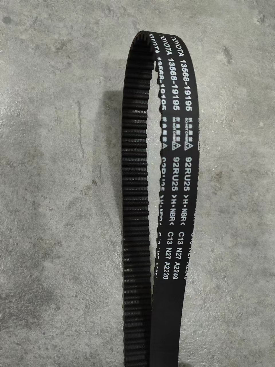 Auto Parts rubber Timing Belt 13568-19195