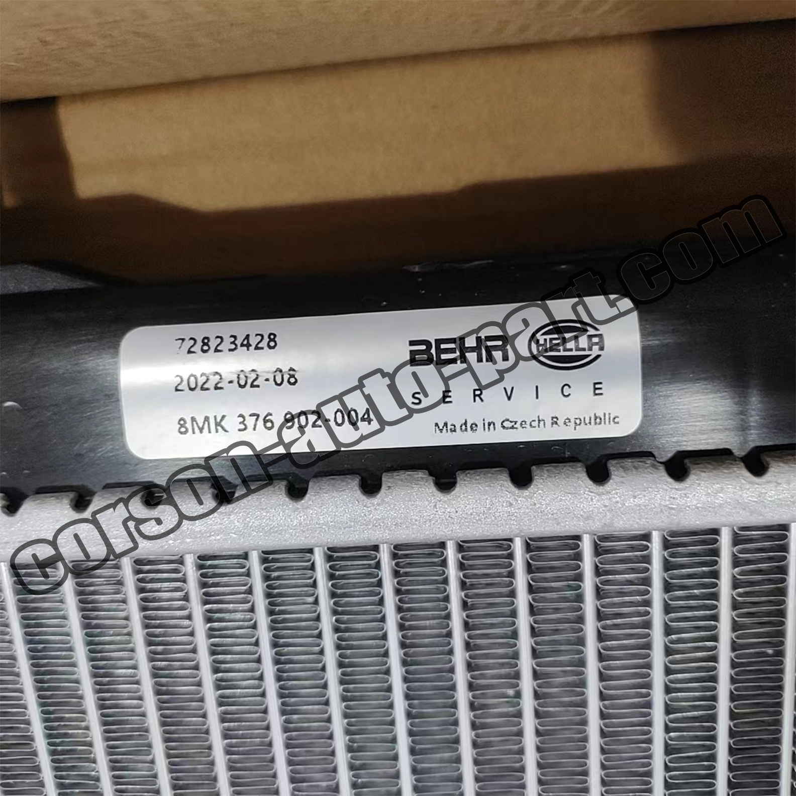 8MK376902-004 Water tank radiator