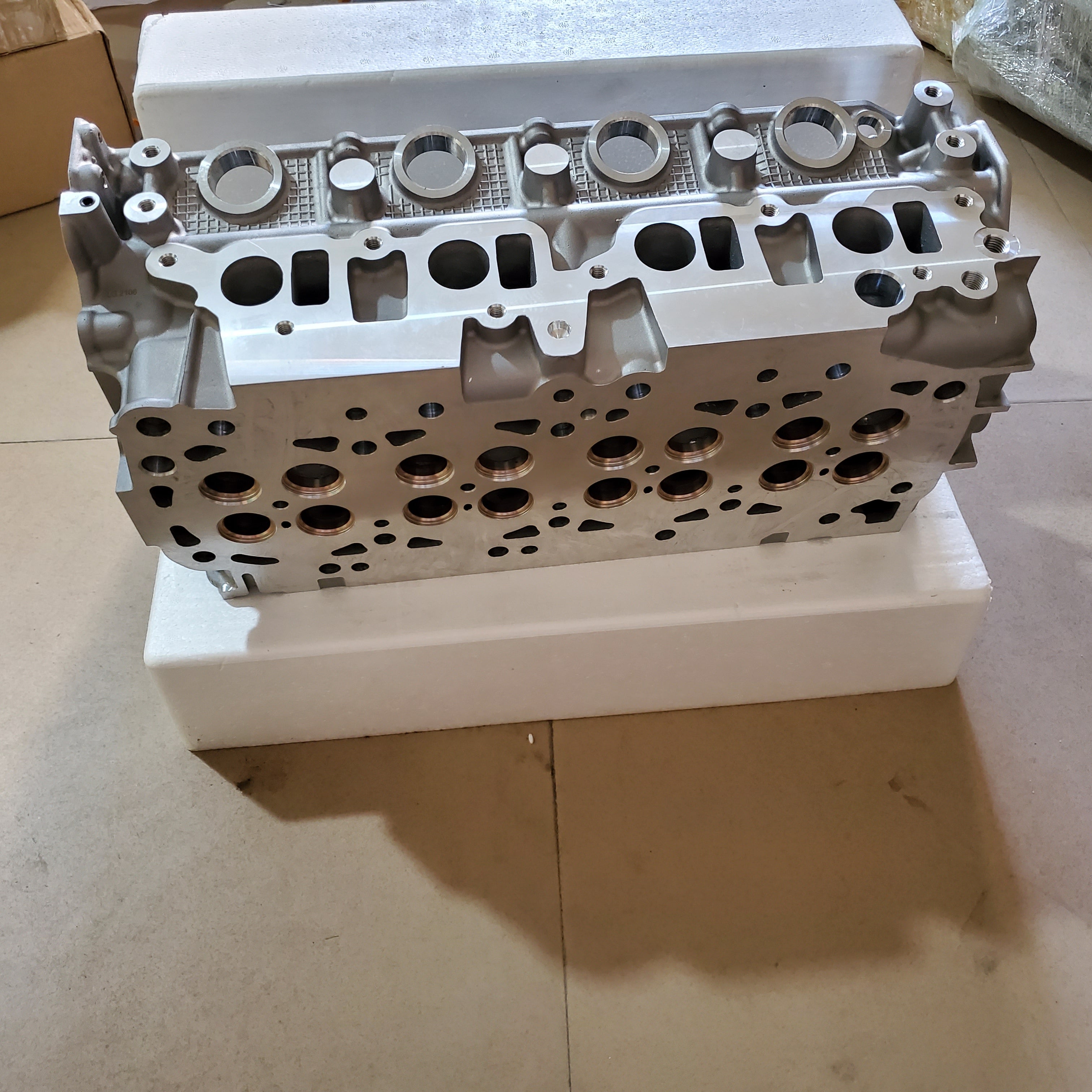 YD25 cylinder head 11040-5M300 for Nissan Navara D40 D22 908505