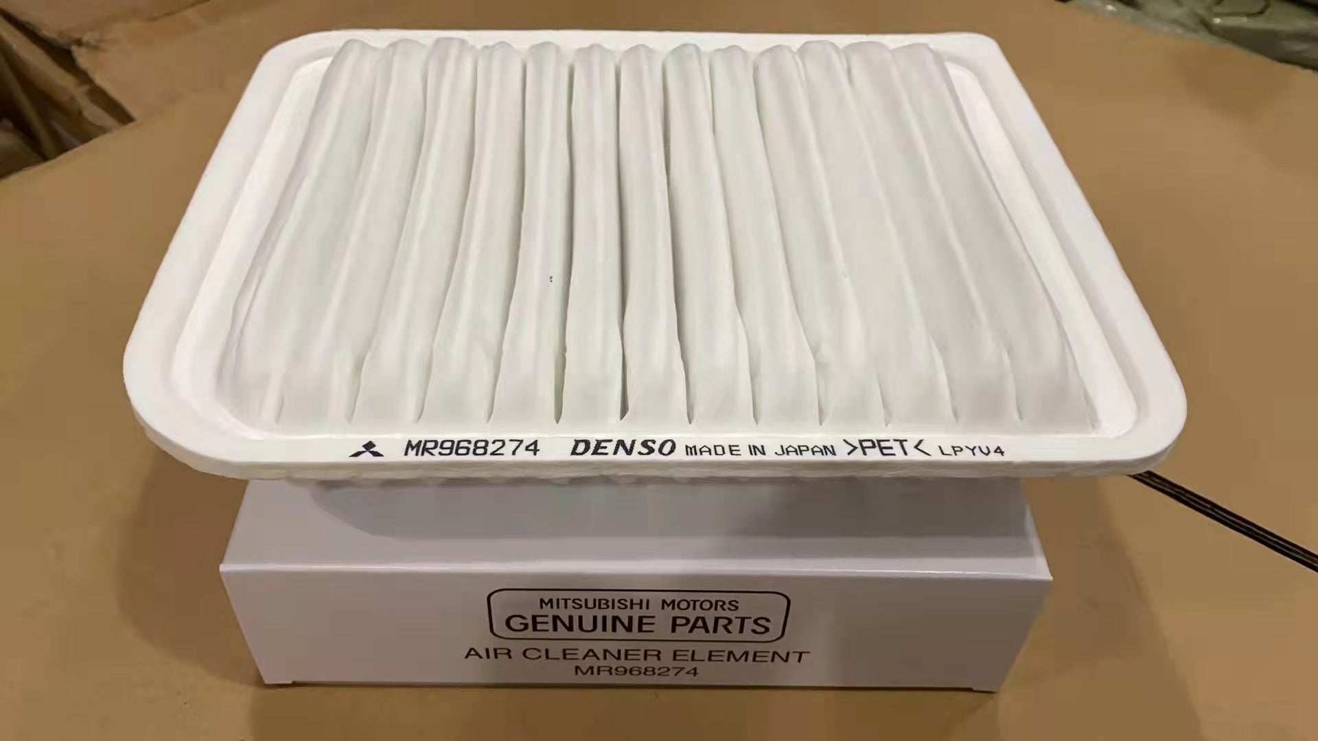 MITSUBISHI MR968274 - 26 air filter