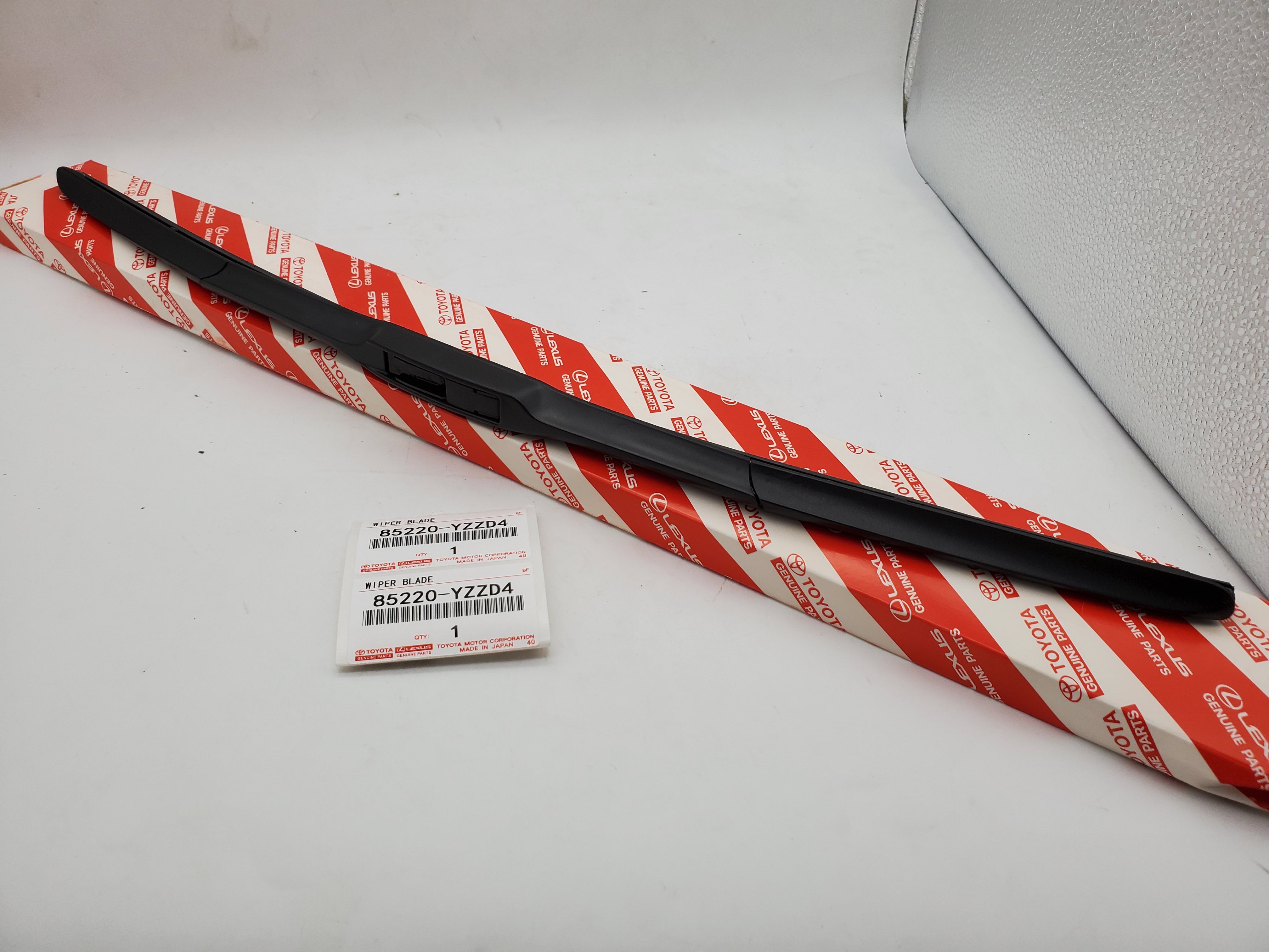 The FR WIPER BLADE RH 1TR ACV30 85220 NCP9-YZZD4 TOYOTA